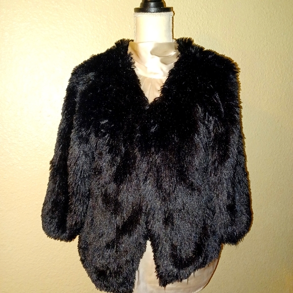 L/Xl Black faux fur Jacket - Picture 1 of 7